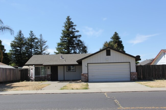 Building Photo - 728 Wawona St