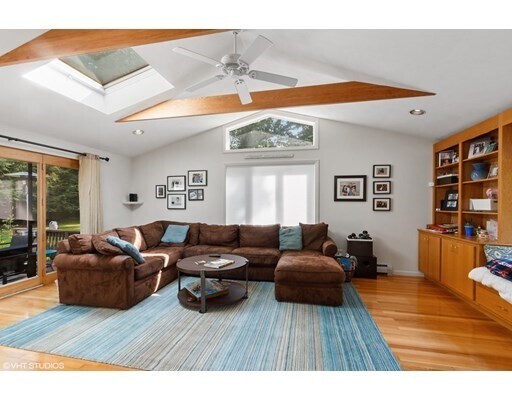Primary Photo - 27 Tall Tree Rd