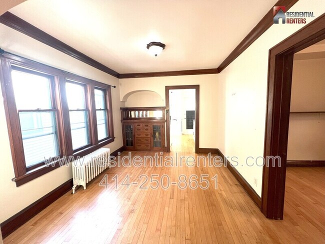 Building Photo - 2865 N Weil St