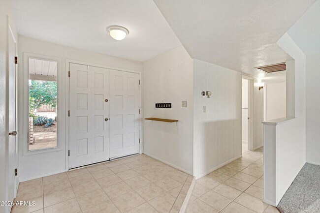 Foto del edificio - 1036 E Geneva Dr