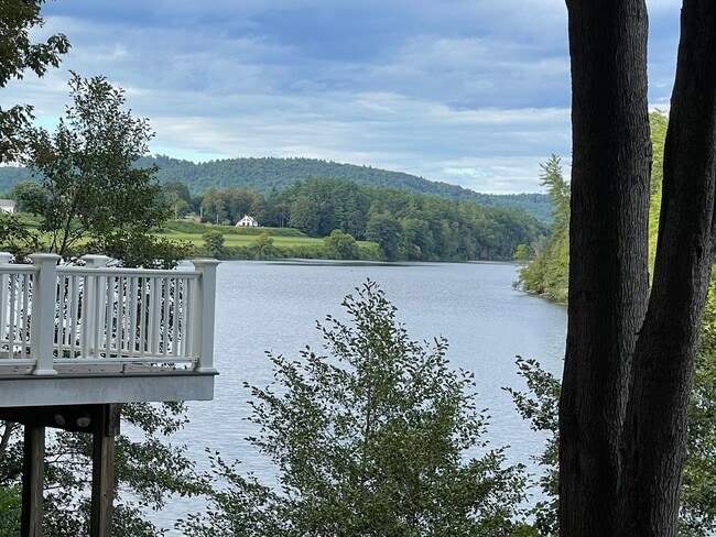 Building Photo - 2225 Connecticut River Rd