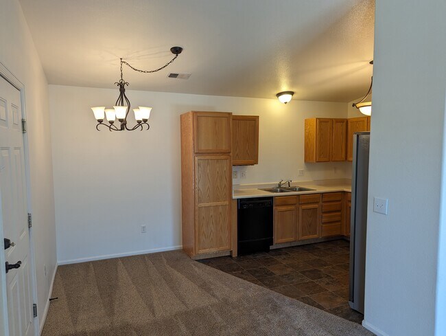 Building Photo - 4003 Rockwood Dr