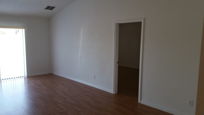 Foto del edificio - Your Next Home in Groveland