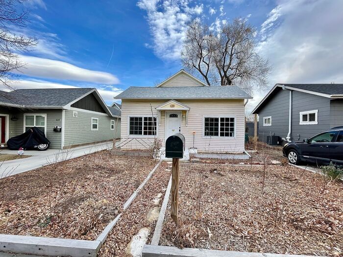 Primary Photo - Adorable 2 bed 1 bath home in the heart of...