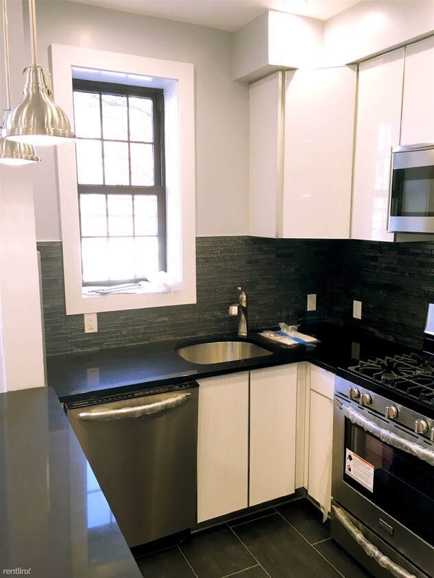 Foto principal - 2301 Steinway St
