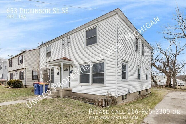 Building Photo - 653 Dickinson St SE