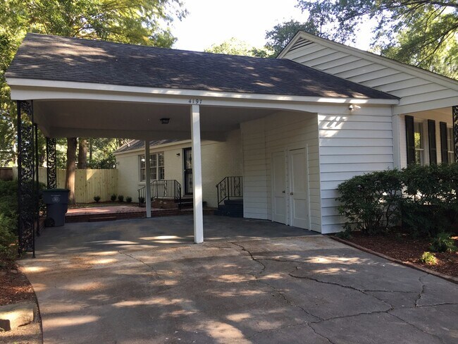 Building Photo - 1/2 First Full Month's Rent in East Memphi...