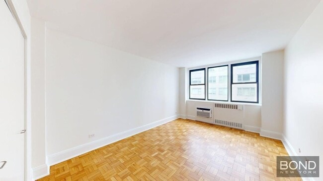 Building Photo - 435 E 79th St