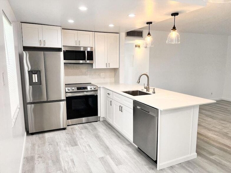 Primary Photo - 58 Normandy Ln
