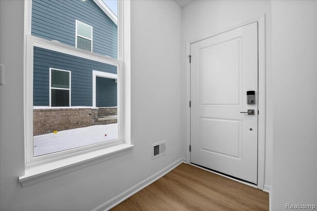 Building Photo - 10633 Barrett