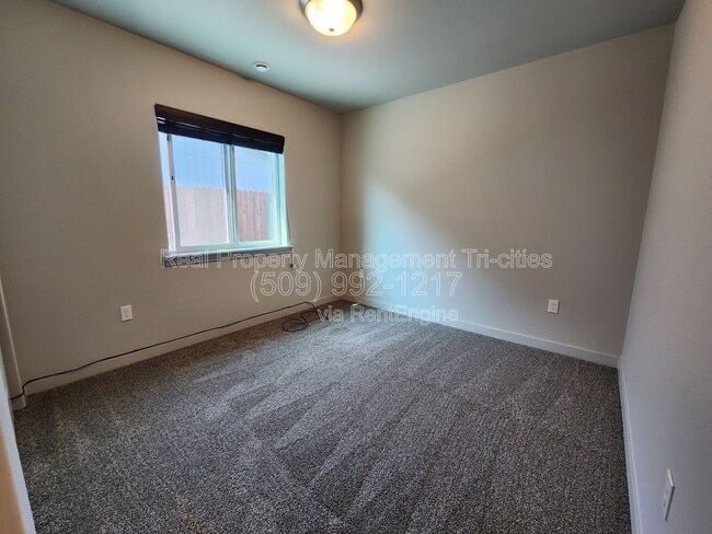 Building Photo - 406 Dawson Ln