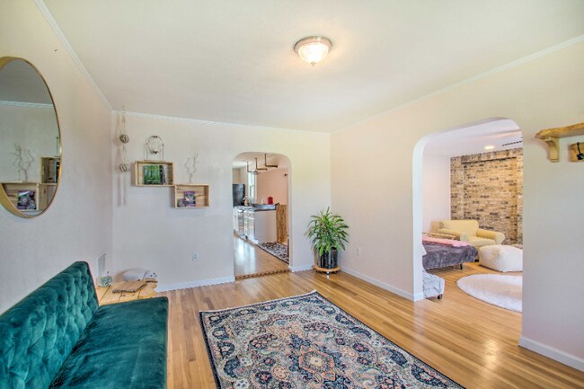 Foto del edificio - 703 10th St