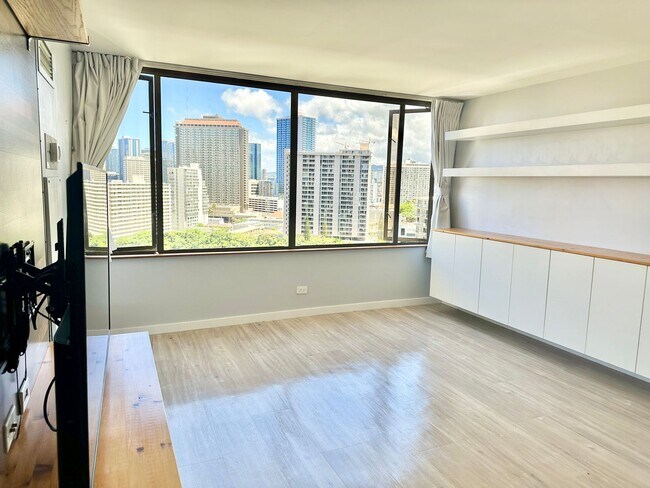 Foto del edificio - Upgraded 1 bedroom in Waikiki! Price Change!