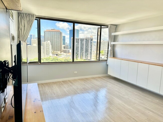 Building Photo - Upgraded 1 bedroom in Waikiki! Price Change!