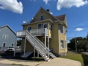 Building Photo - 173 Wakelee Ave