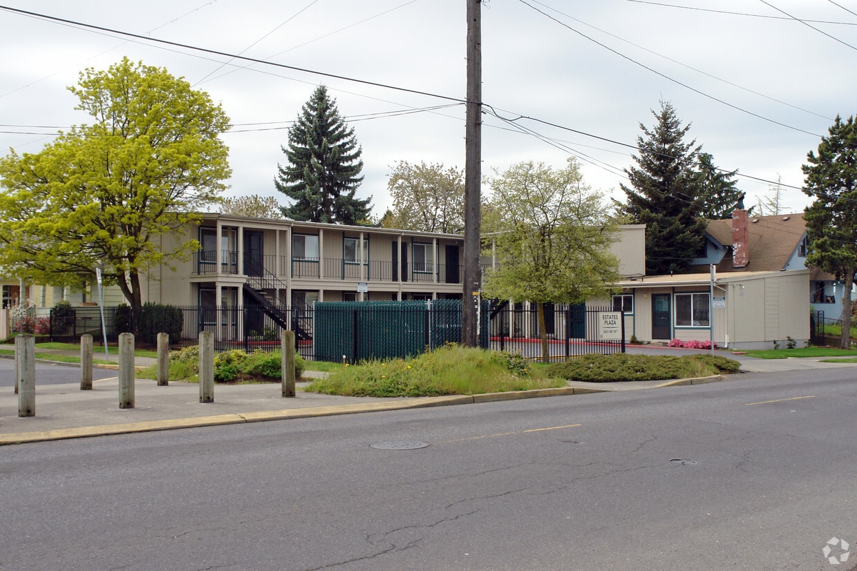Building Photo - estates plaza