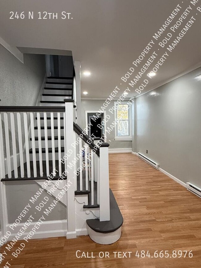 Foto del edificio - 246 N 12th St