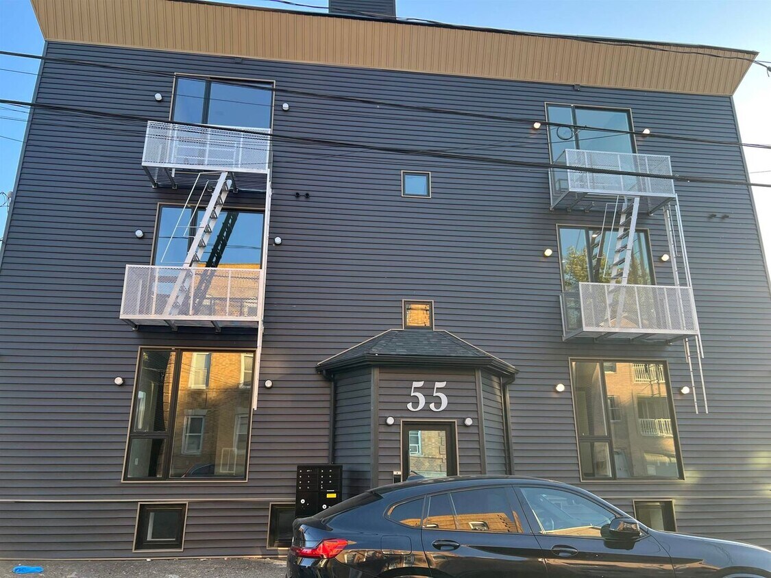 Foto principal - 55 Logan Ave