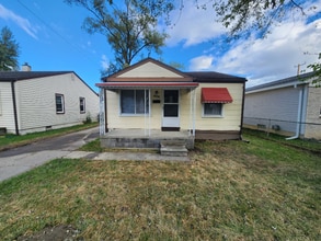 Building Photo - 23786 Columbus Ave