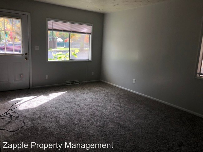 Building Photo - 2 br, 1 bath Apartment - 518 Main St.