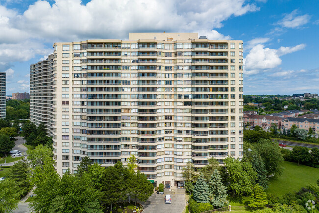 Building Photo - 1 Greystone Walk Dr