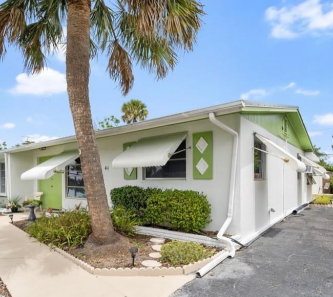 Photo - 411 Robalo Ct House