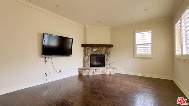 Primary Photo - 1011 Green Ln