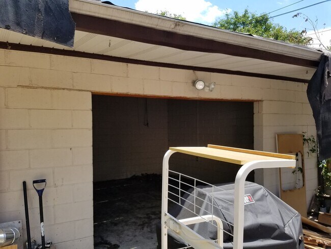 Building Photo - 431 Summer Ave