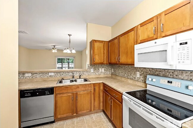 Foto del edificio - 5806 Osprey Cove Dr