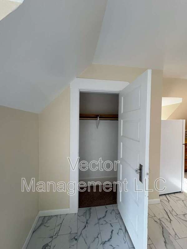 Foto del edificio - 1400 Ella T Grasso Blvd