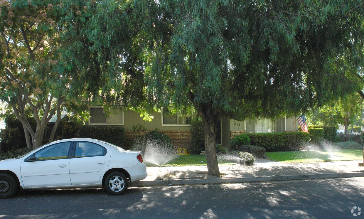Building Photo - 642 Nello Dr