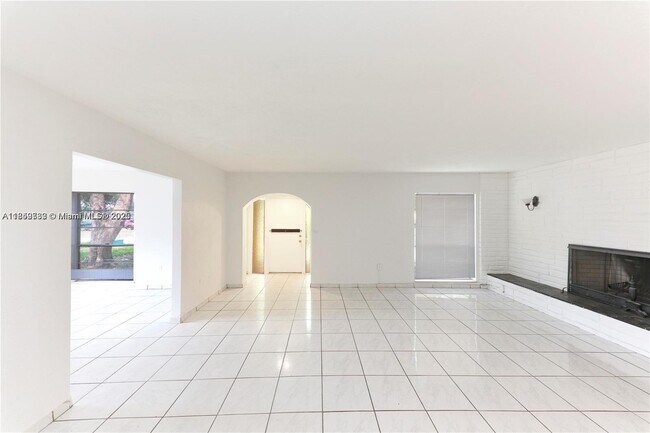 Foto del edificio - 3019 SW 68th Terrace