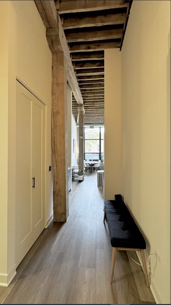 Building Photo - 818 N Wolcott Ave