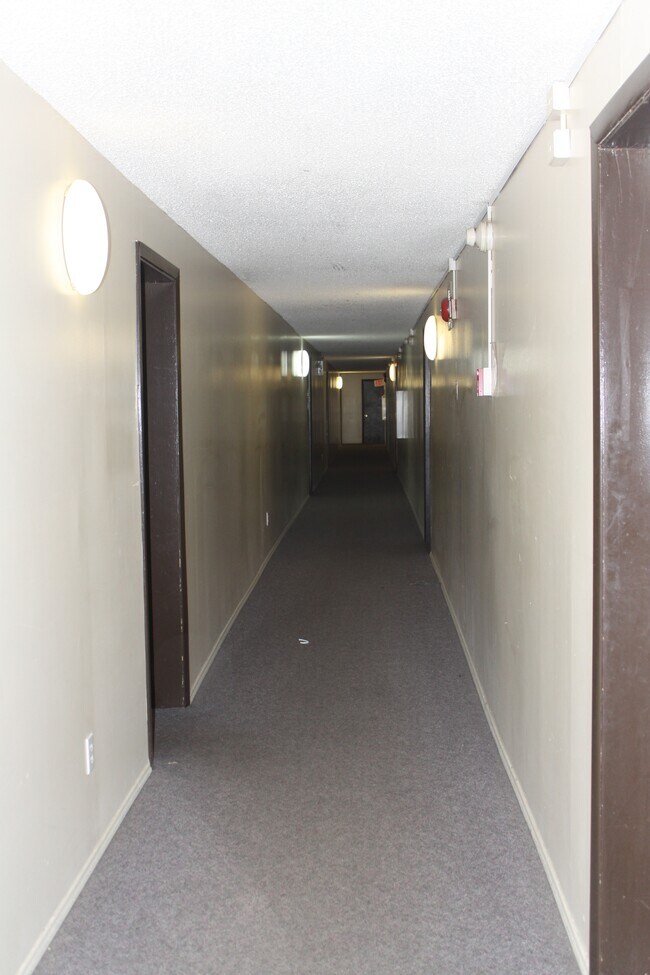 Photo du bâtiment - 80 Brookwood Dr