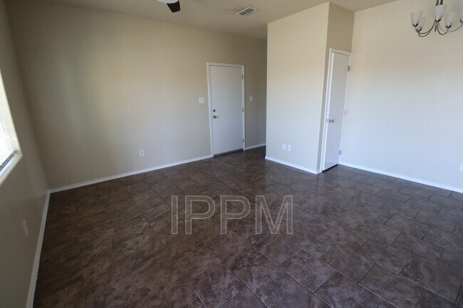 Building Photo - 17124 Mandarin Ave