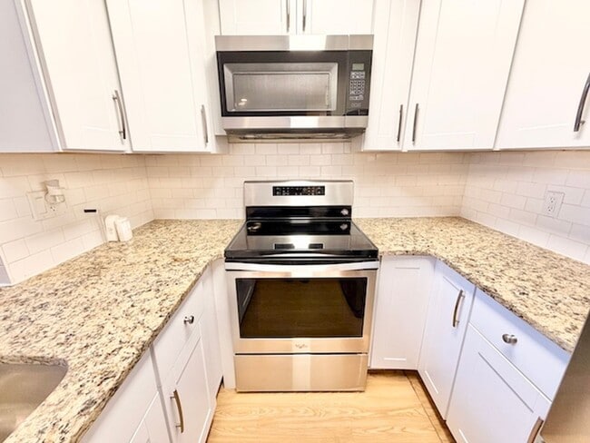 Building Photo - 2917 W 81st Ave