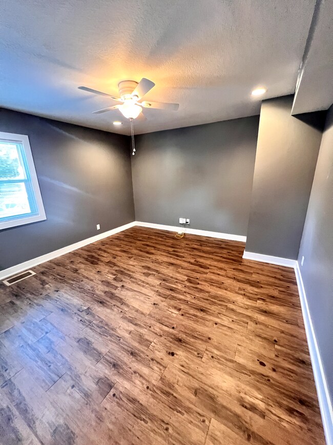 Living Room - 1127 Kellogg Ave