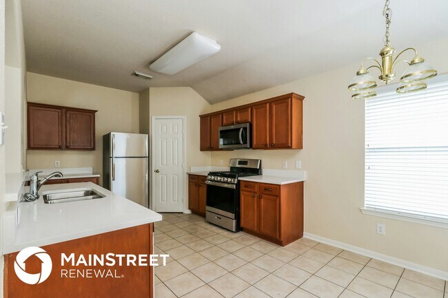 Building Photo - 32323 Summer Park Ln