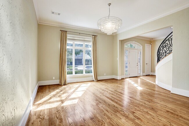 Foto del edificio - 2628 Robinhood St