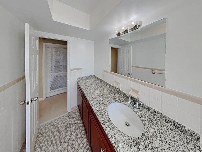 Foto del edificio - 2260 NE 62nd St