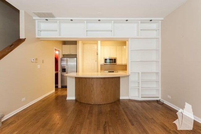 Building Photo - 2 bedroom in Chicago IL 60614