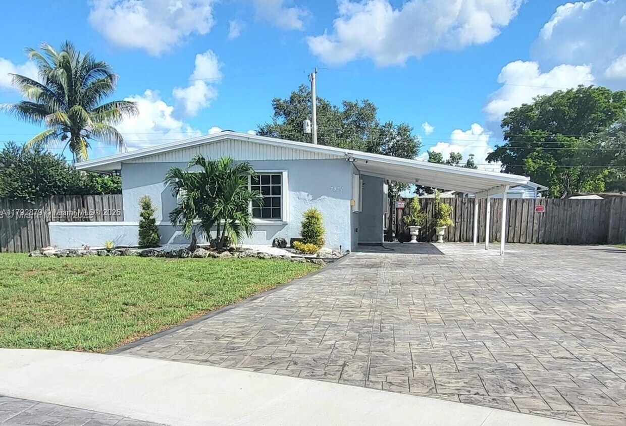 Foto principal - 7031 Taylor St