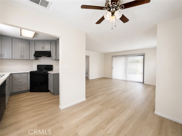 Building Photo - 8598 Tamarind Ave