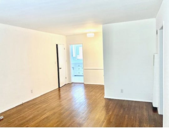 Foto del edificio - 916 N Sweetzer Ave