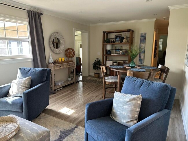 Building Photo - 917 SW 36th Terrace