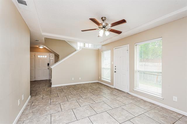 Building Photo - 1401 Del Rio Dr