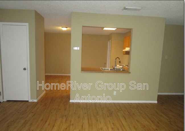 Foto del edificio - 6835 Eden Grove Dr