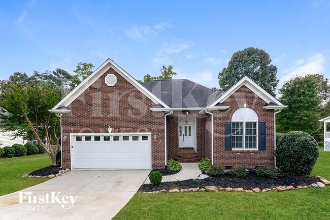 Building Photo - 209 Bennington Dr