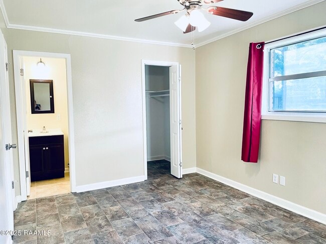 Building Photo - 109 Birch Dr