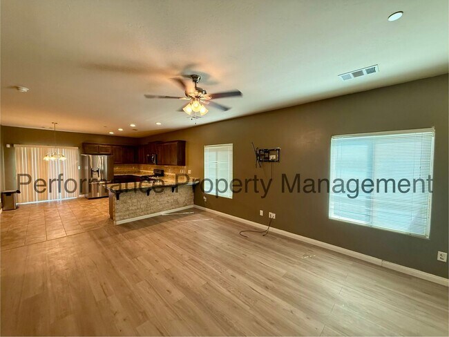 Foto del edificio - 7010 Olen Arnold Ave